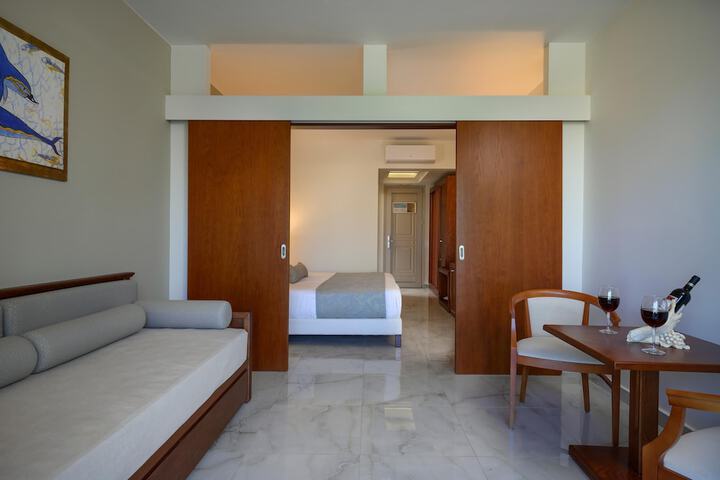 Room 41 of 340