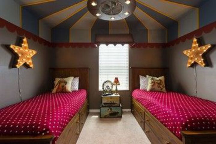 Room 10 of 35