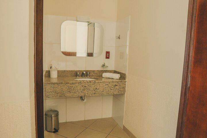 Room 47 of 90
