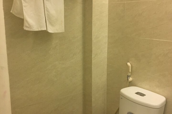 Room 14 of 17