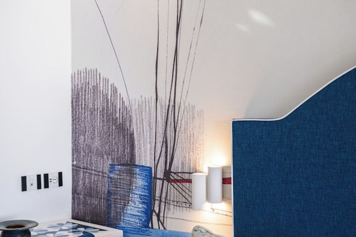 Room 28 of 375