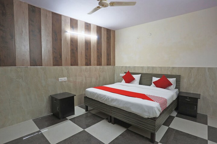 Room 14 of 27