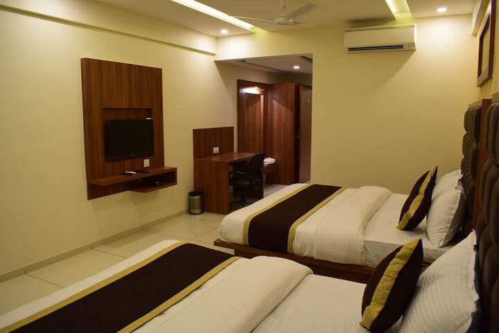 Room 15 of 54