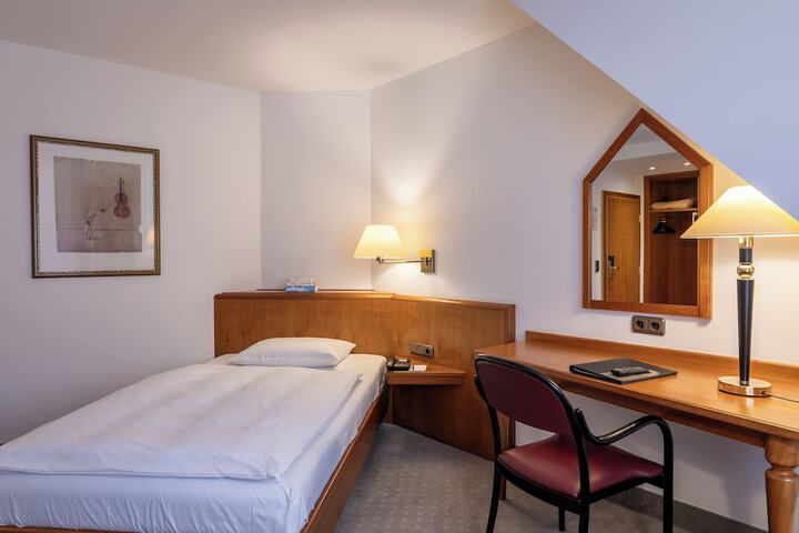 Room 55 of 135