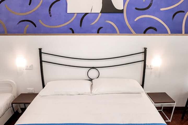 Room 4 of 69