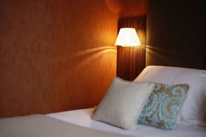 Room 33 of 48