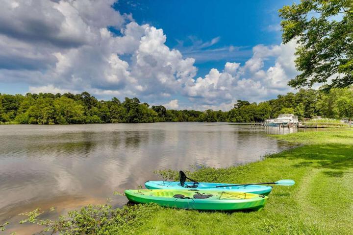Photo of Bells Marina & Fishing Resort - Santee Lake Marion by I95 - Family Adventure Pets on Request!