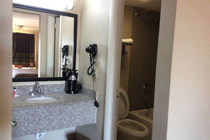 Bathroom sink