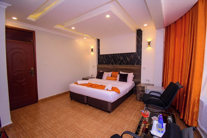 Room 20 of 96