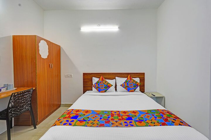 Room 17 of 31