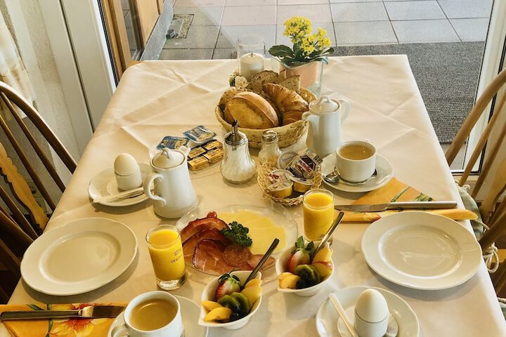 Breakfast/Coffee Service 87 of 95
