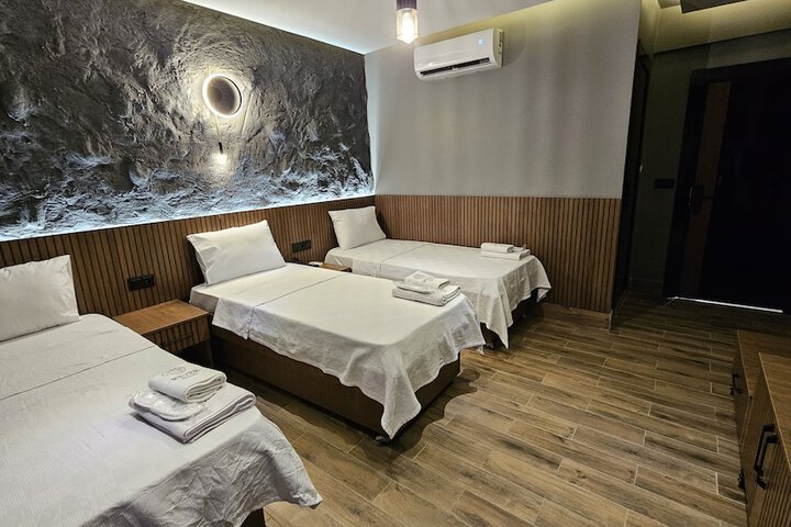 Room 6 of 39