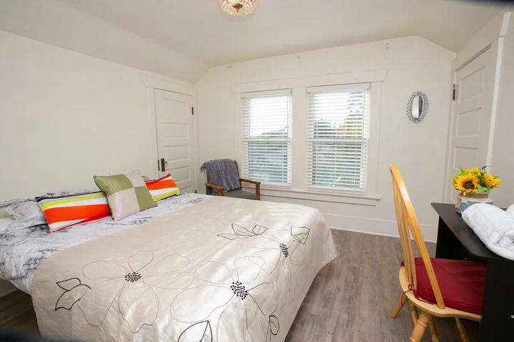Room 6 of 21
