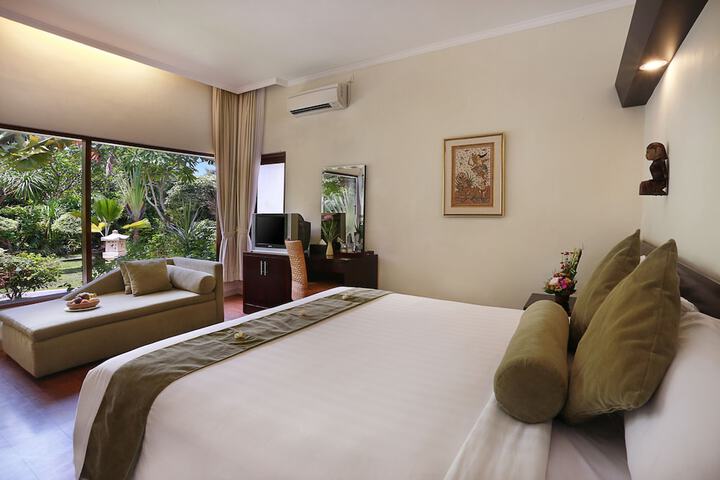 Room 13 of 65