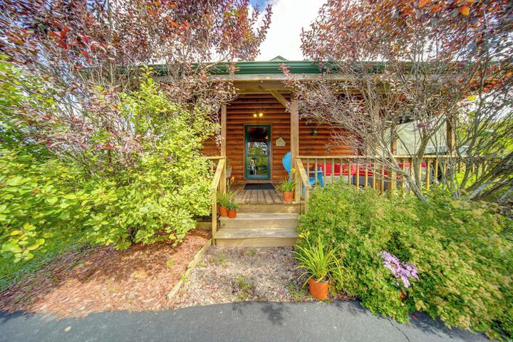 Bemus Point Retreat 3 Mi to Chautauqua Lake