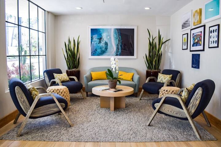 Lobby sitting area
