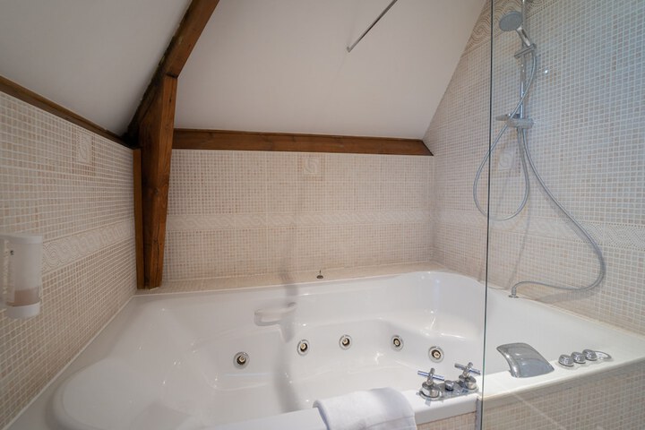Bathroom Interior Photo