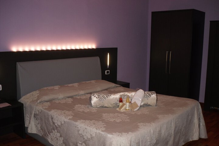 Room 10 of 81