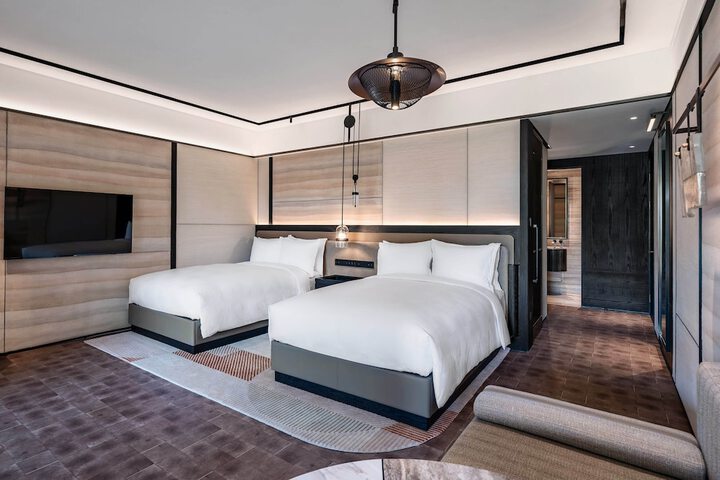 Room 12 of 50