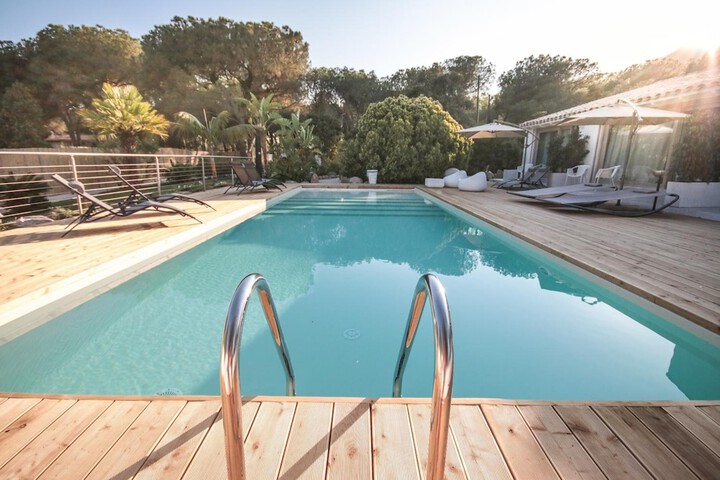 Pool 20 of 41