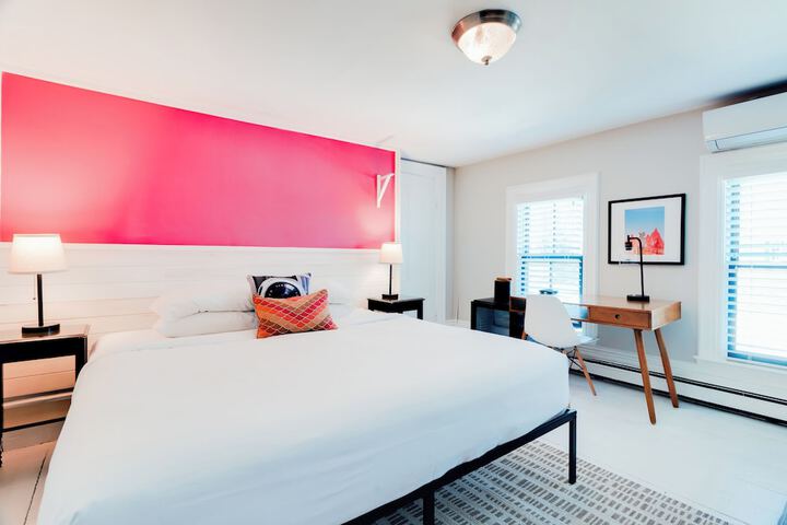 Standard | King Bed (9 of 21)