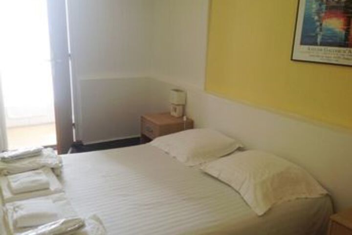 Room 95 of 234