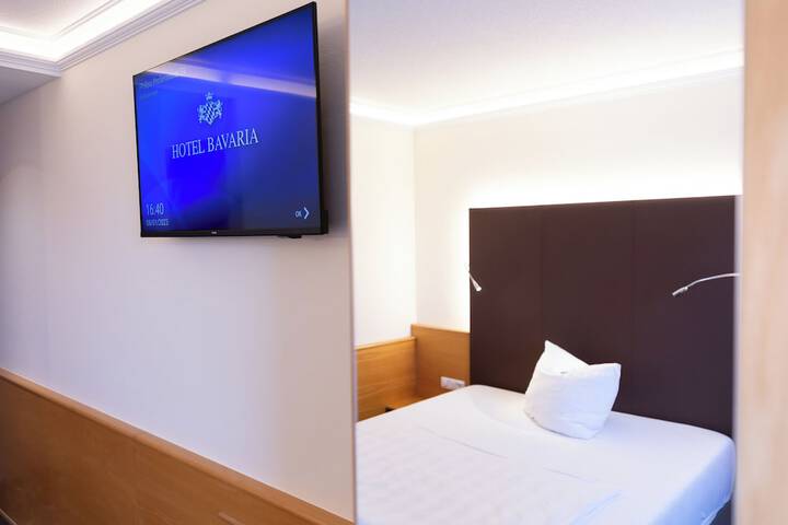 Room 4 of 19