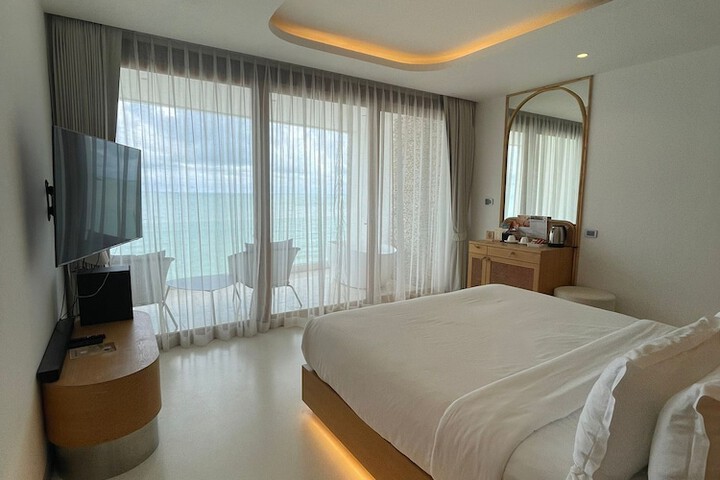 Room 22 of 118