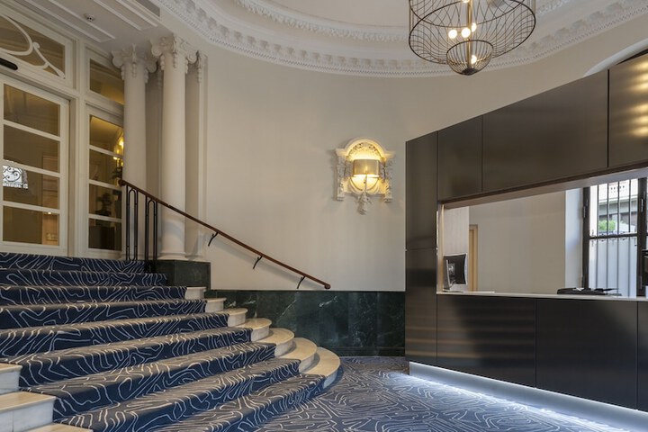 Entrance & Lobby