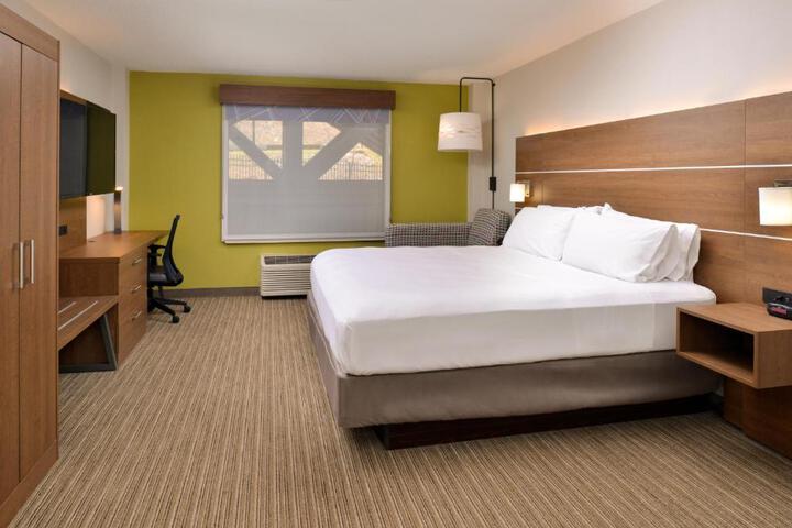 Standard | King Bed (11 of 11)