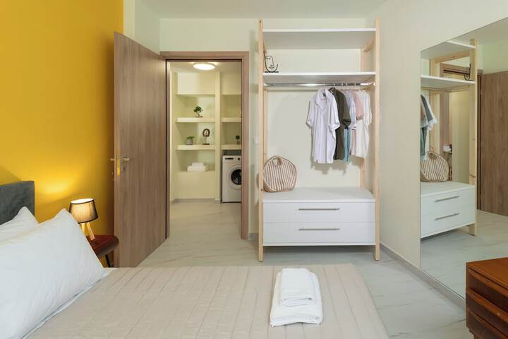 Room 6 of 75