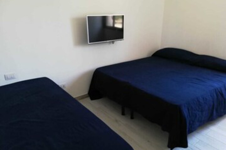 Room 30 of 35