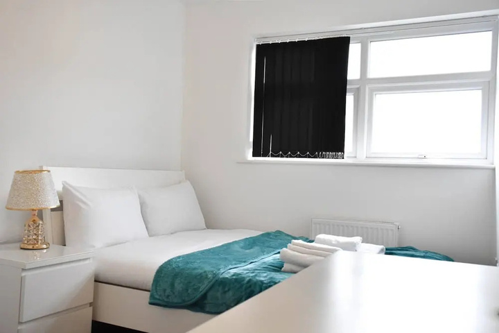 Room 5 of 15