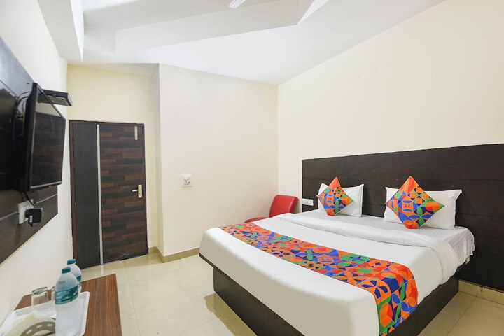 Room 19 of 29