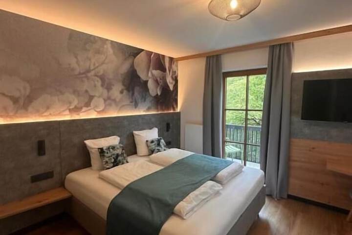 Room 8 of 34