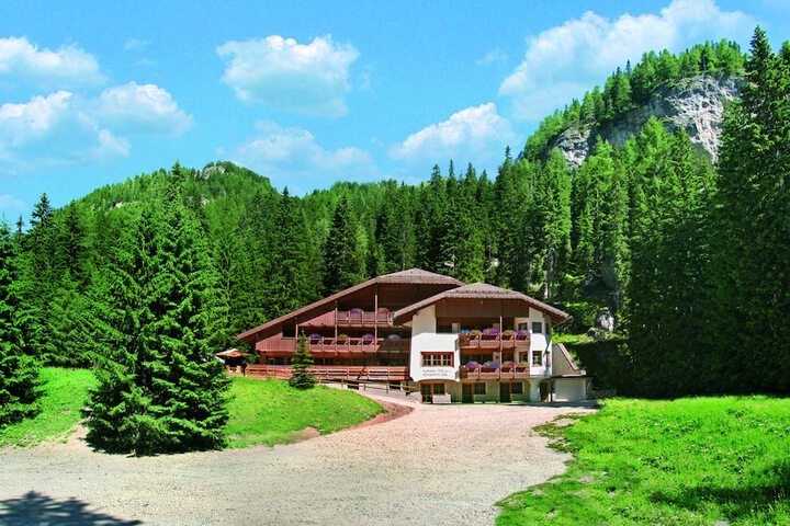 Hotel Entry