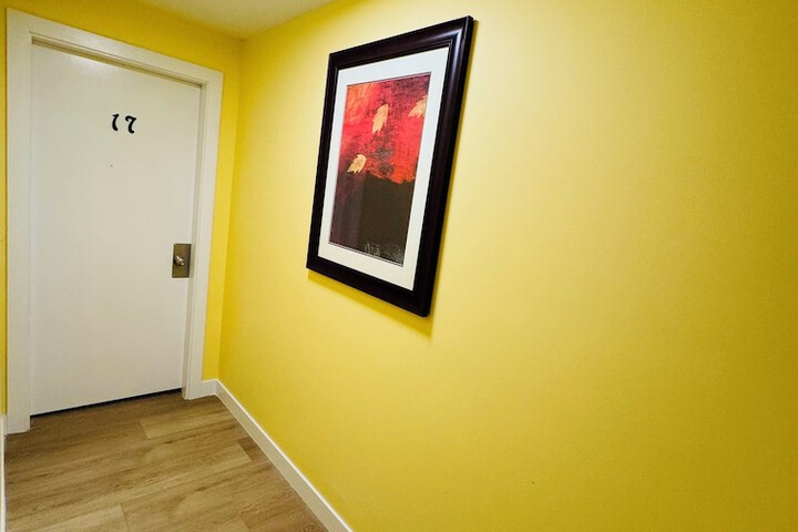 Room 4 of 30