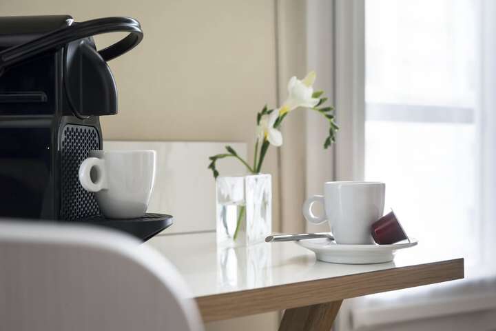 Breakfast/Coffee Service 24 of 46