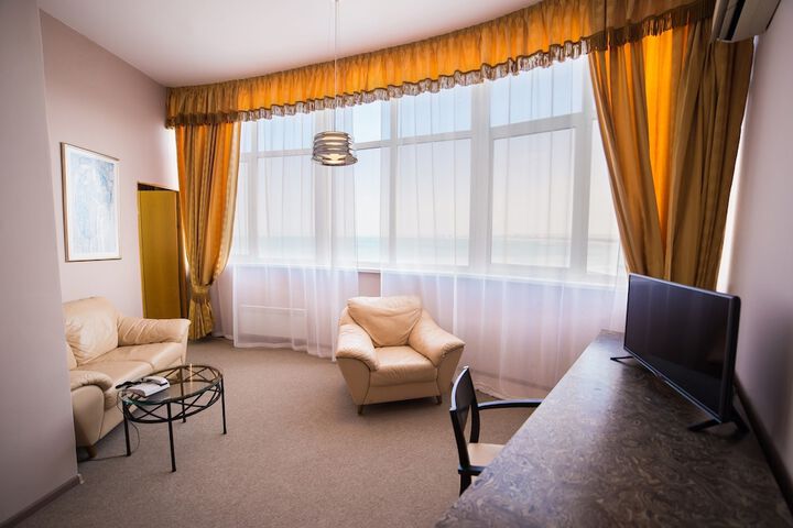 Room 9 of 50