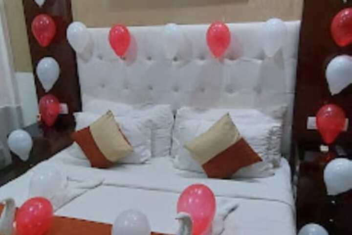 Room 3 of 8