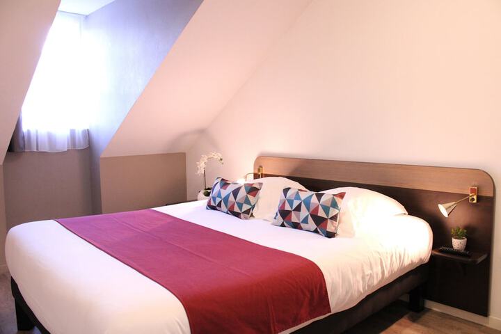 Room 16 of 42