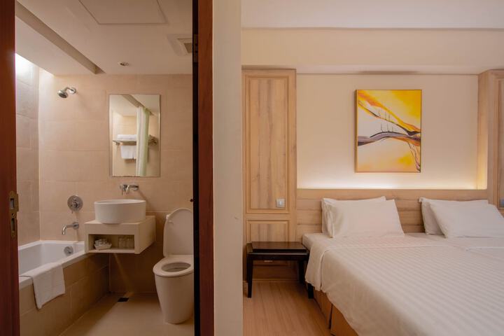 Room 18 of 48