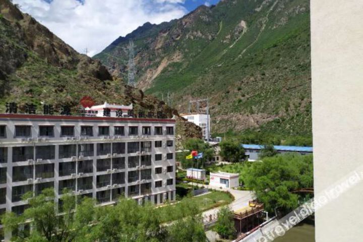 Jiaju Fengqing Hotel