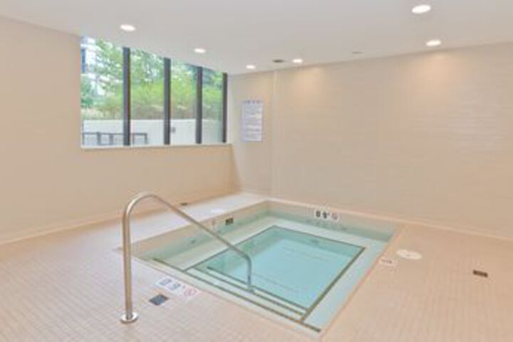 Pool 24 of 30