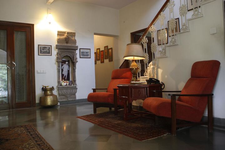 Entrance & Lobby