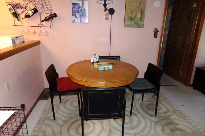 Room 11 of 36