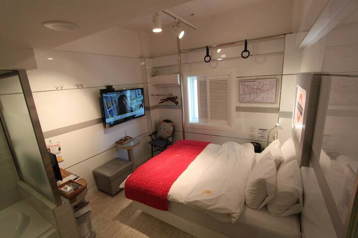 Room 20 of 68