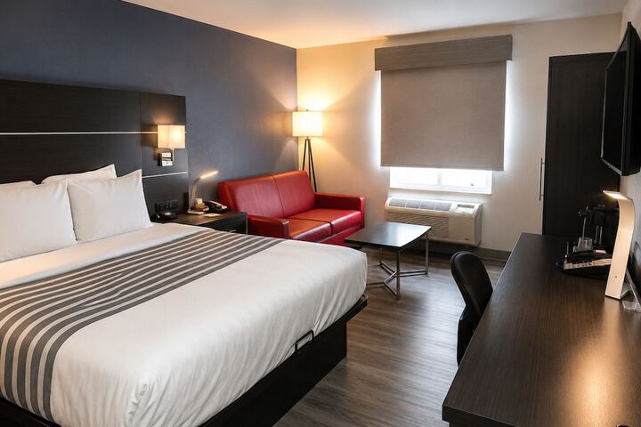 Room 27 of 106