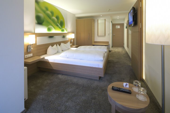 Room 5 of 49