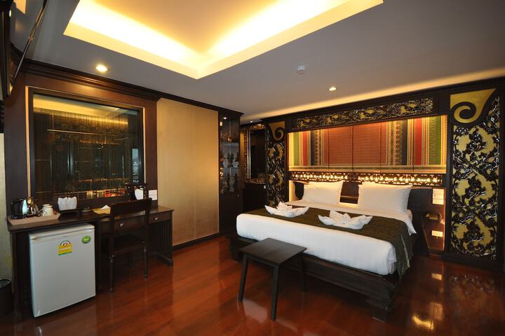 Room 41 of 83